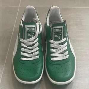 Puma Men's Classic Green and White Sneakers